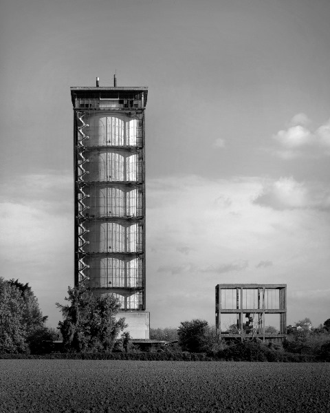 la torre Idit in prospettiva (foto Carlo Vigni)